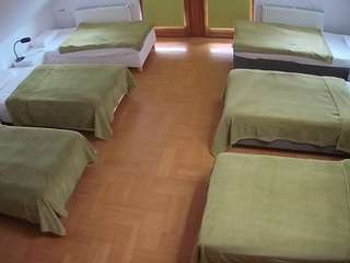 voyeurcam-julmodels-bed-6 webcam camsoda model stream image