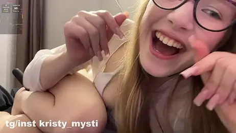 Kristy_mysti webcam model stream image