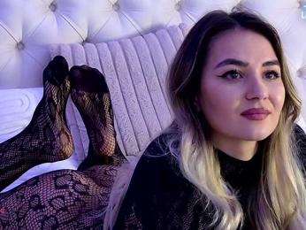 AniaKarenina webcam model stream image