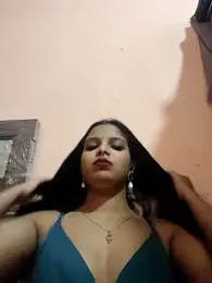 Maahhii_2 webcam model stream image