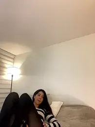 saori_10 webcam model stream image