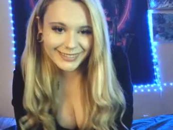 devyn_winter webcam model stream image