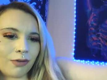 devyn_winter webcam model stream image