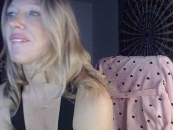 kellywildnnout webcam model stream image
