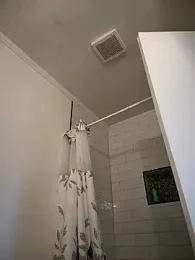 2HandsLong webcam model stream image