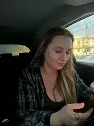 OlgaBuzzz webcam model stream image