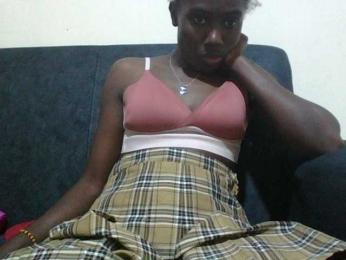 Sassy041 webcam bongacams model stream image