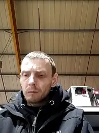 CrookedBunk3527 webcam model stream image