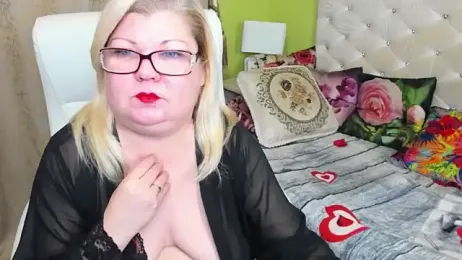 DoraMay webcam model stream image