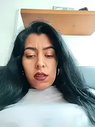 Luianna webcam model stream image