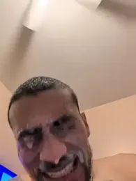 Cnutt310 webcam model stream image