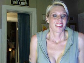 mylfGlama webcam bongacams model stream image