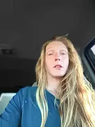 GoldenFlameGoddess webcam model stream image