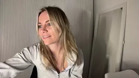 Milla__one webcam model stream image