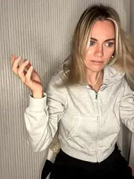 Milla__one webcam model stream image