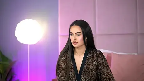 AlmaLuv webcam model stream image