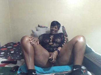 CreamyBum webcam bongacams model stream image