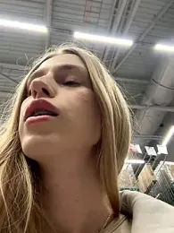 kira_mia webcam stripchat model stream image