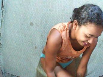 TriciaBella webcam model stream image