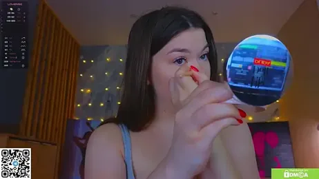 miss_bubbles_ webcam model stream image