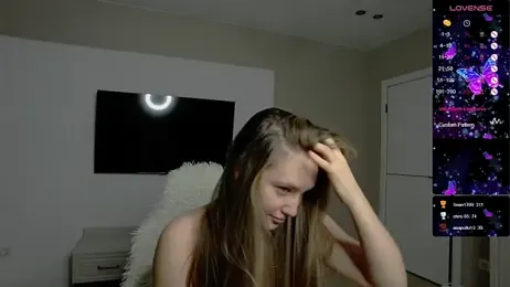 Holly_Molii webcam model stream image