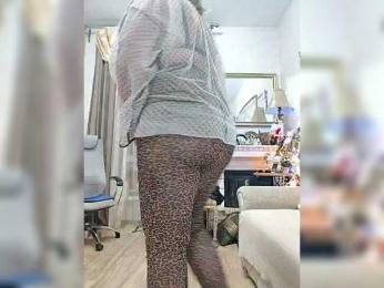 KarinkaSweet webcam model stream image