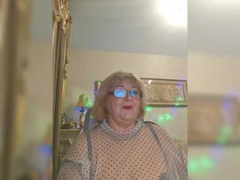 KarinkaSweet webcam bongacams model stream image