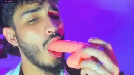 LovexJuxn_ webcam model stream image