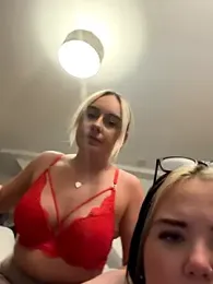 KatieCeexx webcam model stream image