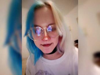 Ddeathy webcam model stream image