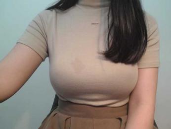 SalaChan webcam model stream image