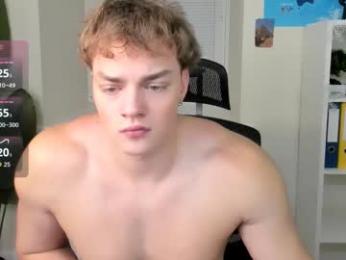 chase_muscular webcam model stream image