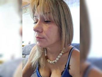 krisred webcam model stream image