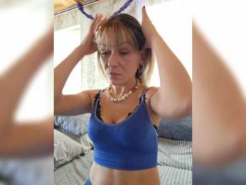 krisred webcam model stream image