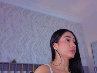 mia-oceann webcam model stream image