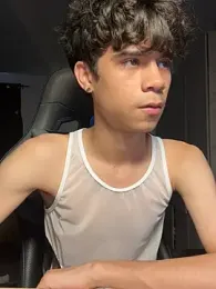 OopsAgain_ webcam model stream image