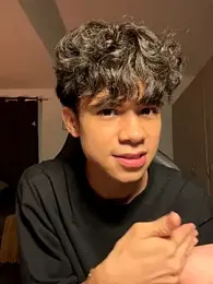 OopsAgain_ webcam model stream image