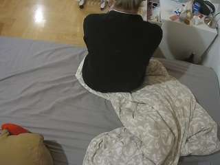 voyeurcam-julmodels-greybed-2 webcam camsoda model stream image