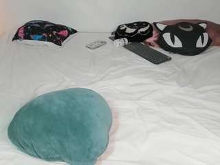 vampire-girl webcam model stream image