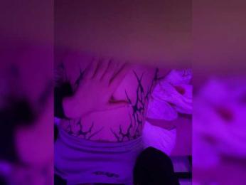 Molly-and-Ewa webcam model stream image