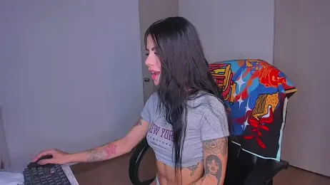 Lisegg_ webcam model stream image