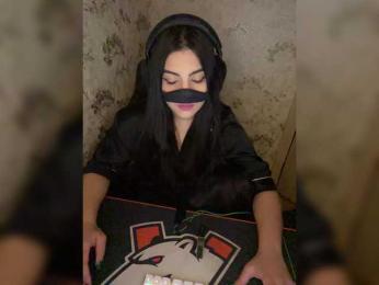 Aloeloea webcam model stream image