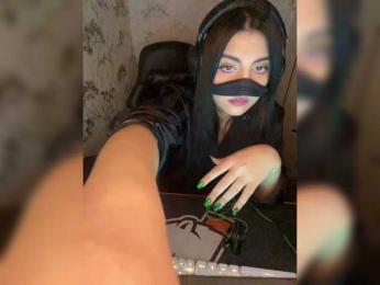 Aloeloea webcam bongacams model stream image