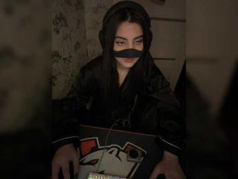 Aloeloea webcam model stream image