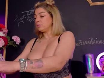 deeadiamond webcam model stream image