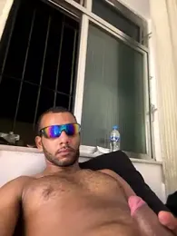 noahmarins webcam model stream image