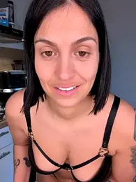 LaPetiteKim webcam model stream image