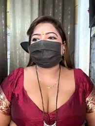 GEET-LOVE webcam stripchat model stream image