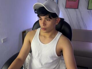 Ely Wild webcam model stream image