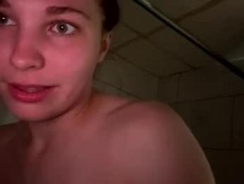 deepthroatqueen33 webcam model stream image